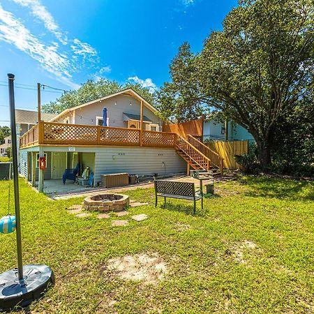 Gorgeous Centrally Located Ocean View 2 King, Huge Private Yard & Deck, Firepit, Bbq, & Game Tables Myrtle Beach Exterior photo