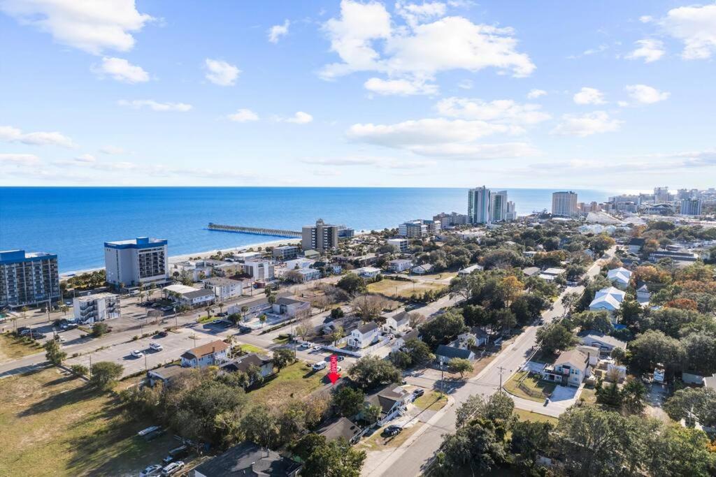 Gorgeous Centrally Located Ocean View 2 King, Huge Private Yard & Deck, Firepit, Bbq, & Game Tables Myrtle Beach Exterior photo