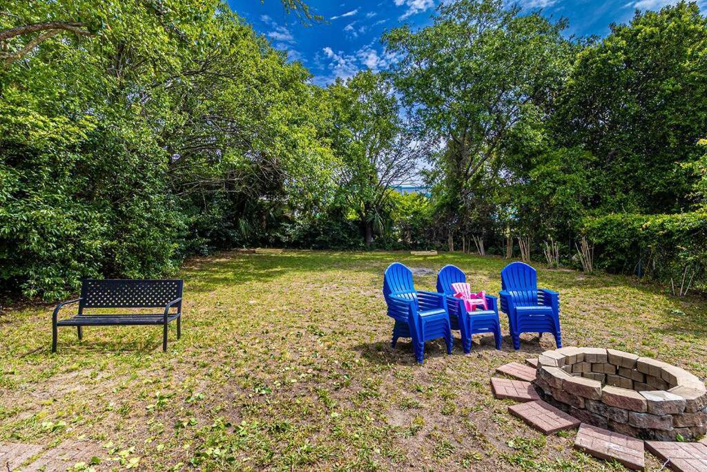 Gorgeous Centrally Located Ocean View 2 King, Huge Private Yard & Deck, Firepit, Bbq, & Game Tables Myrtle Beach Exterior photo