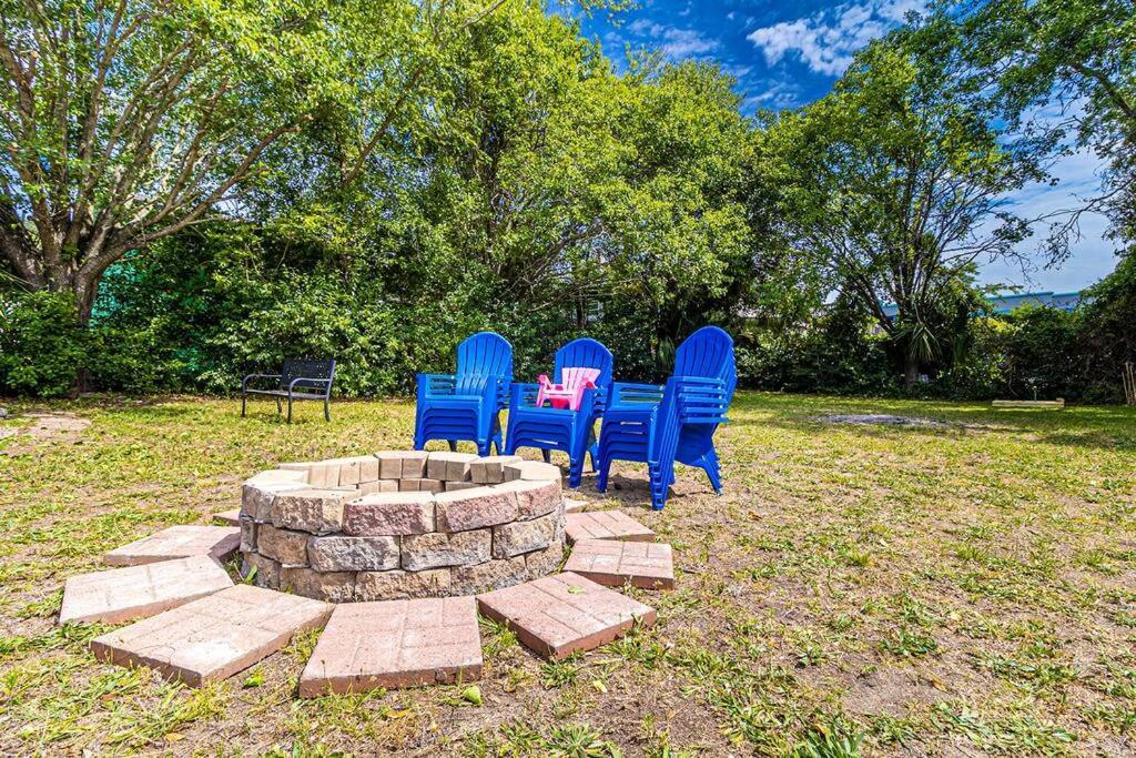Gorgeous Centrally Located Ocean View 2 King, Huge Private Yard & Deck, Firepit, Bbq, & Game Tables Myrtle Beach Exterior photo