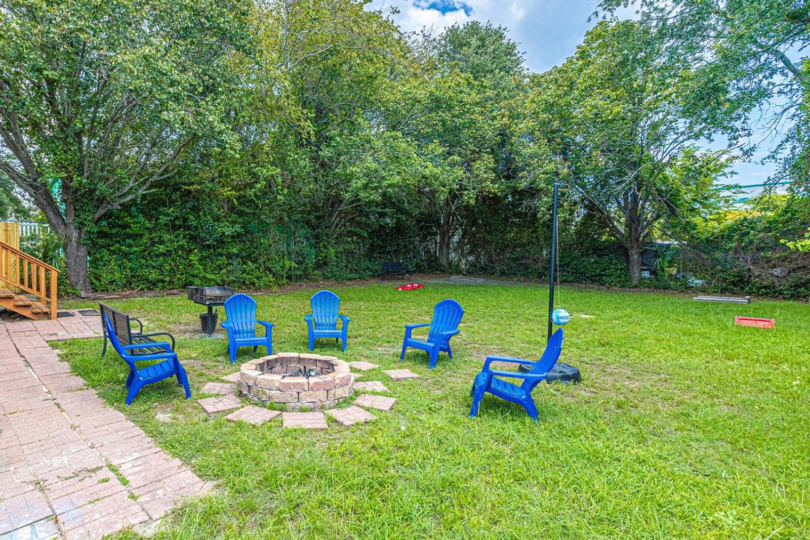 Gorgeous Centrally Located Ocean View 2 King, Huge Private Yard & Deck, Firepit, Bbq, & Game Tables Myrtle Beach Exterior photo