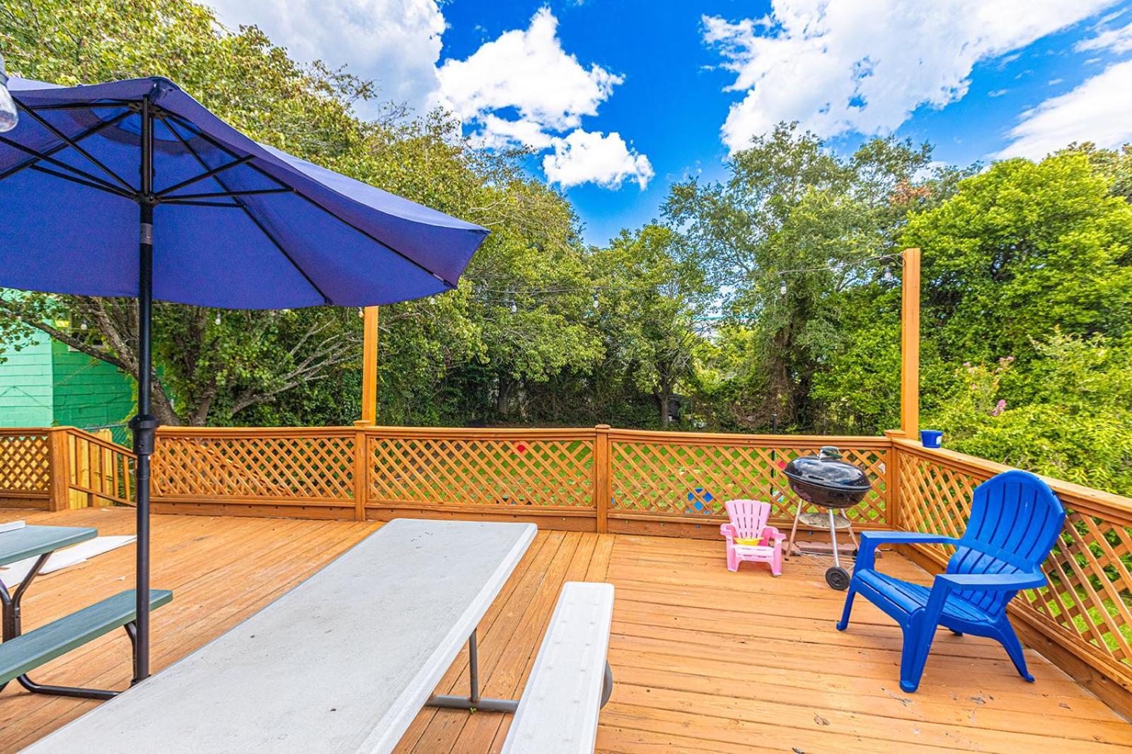 Gorgeous Centrally Located Ocean View 2 King, Huge Private Yard & Deck, Firepit, Bbq, & Game Tables Myrtle Beach Exterior photo