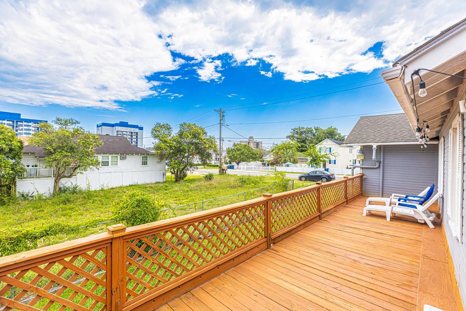 Gorgeous Centrally Located Ocean View 2 King, Huge Private Yard & Deck, Firepit, Bbq, & Game Tables Myrtle Beach Exterior photo