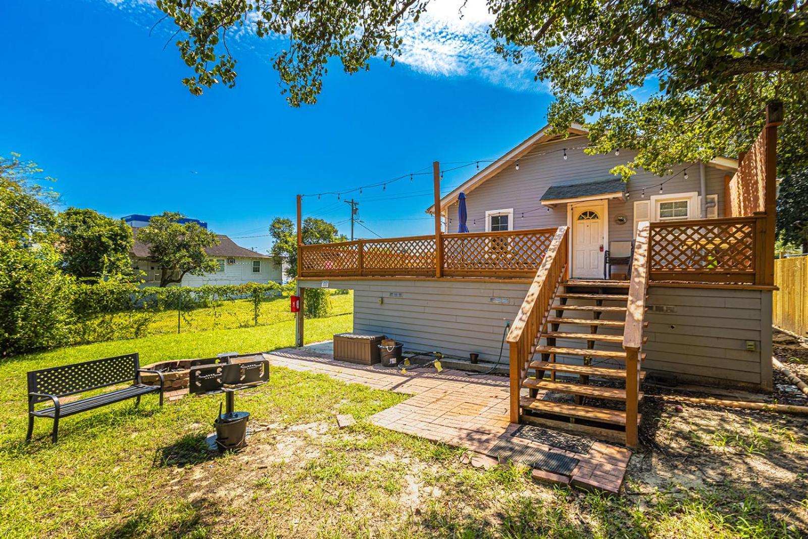 Gorgeous Centrally Located Ocean View 2 King, Huge Private Yard & Deck, Firepit, Bbq, & Game Tables Myrtle Beach Exterior photo